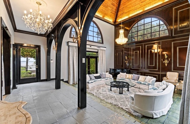 Waterfront Mansion w/2 Guest Houses/10' Pool /Private Beach & Boat Dock /Piano