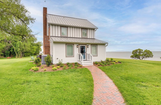 Waterfront Maryland Vacation Home: Private Beach!