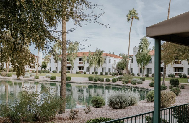Waterfront Mesa Gilbert First Floor Gated Condo Golf Updated Clean Quiet