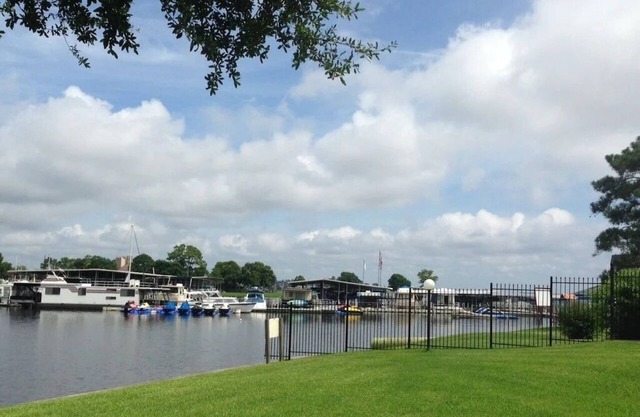 Waterfront Newly Renovated Ground Floor Condo Overlooking A Full-Service Marina