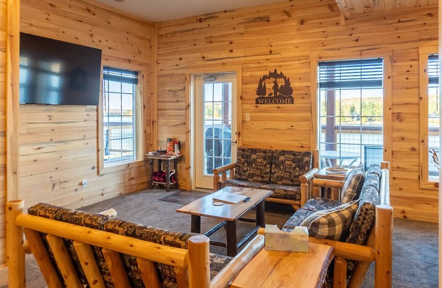 Waterfront Northwoods Bunkhouse 19B