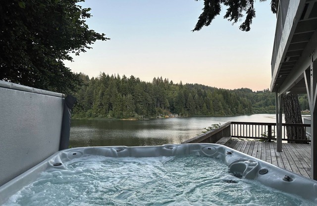 Waterfront Oasis, Dunes, Ocean, Hot Tub, Fishing