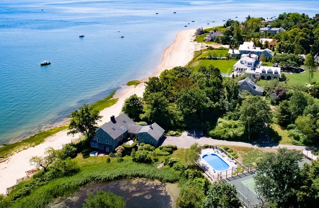 Waterfront on Duxbury bay!