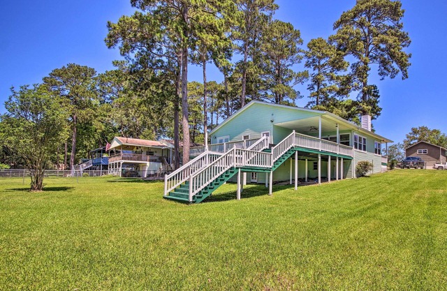 Waterfront Onalaska Retreat w/ Private Dock!