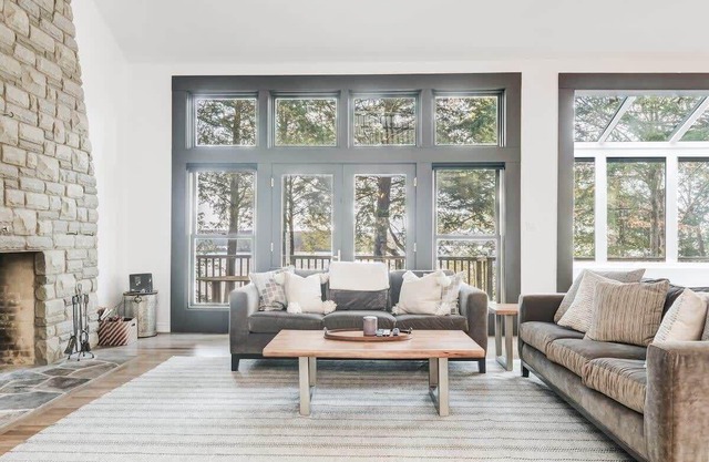 Waterfront open concept dream cottage with hot tub