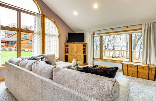Waterfront Pelican Lake Gem in Ashby!