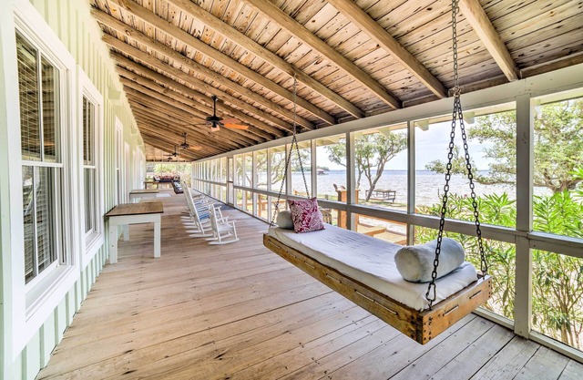 NEU! Waterfront Perdido Beach House w / Screen Veranda