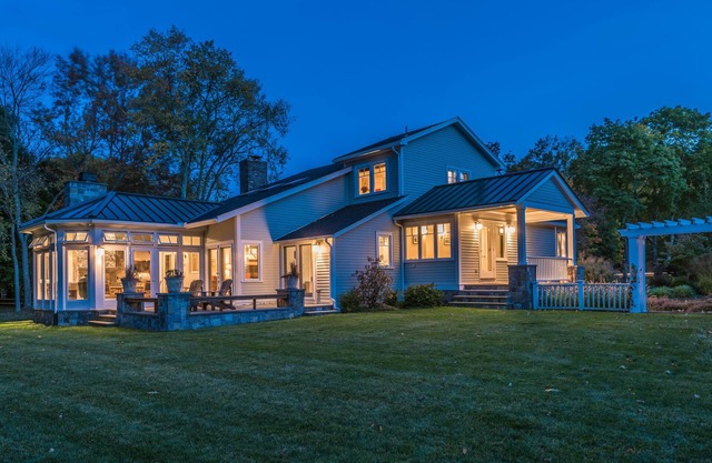 Waterfront Perfection!