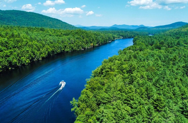 Waterfront Pine Cabin near Saratoga, Lake George