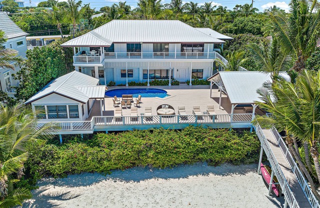 Waterfront & Private Beach