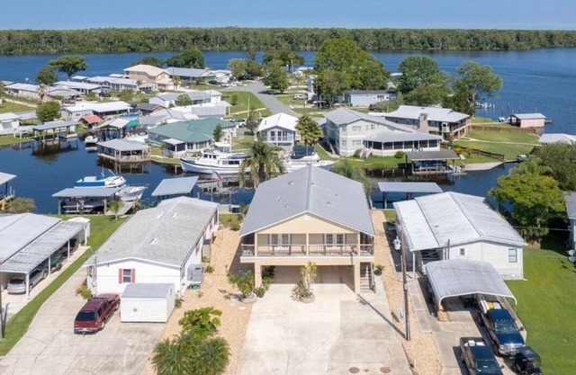 Waterfront, Private Boat Dock, Paddle board, Near Springs