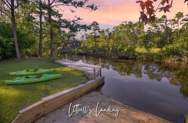 Waterfront|Private Dock & Boat Launch|Sleeps 8|Your Serene Waterfront Escape!