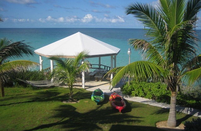 Ufergegend. Privater Zugang zum Meer. Pavillon, Kajaks, Wifi. 300ft zum Rainbow Beach