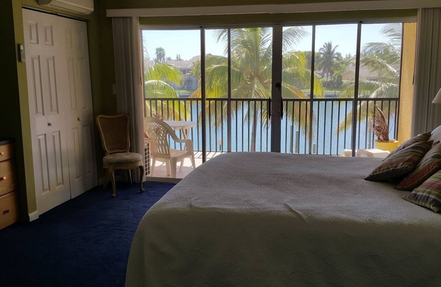 Waterfront Property 2 Schlafzimmer 2. 5 Bad Winter-Retreat auf den Bahamas