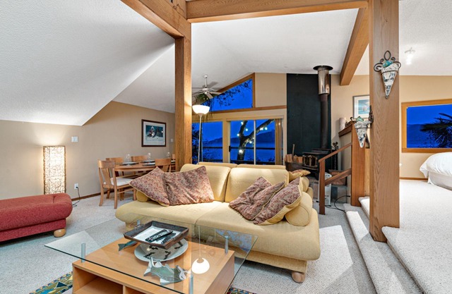 Waterfront Property With A Breathtaking View