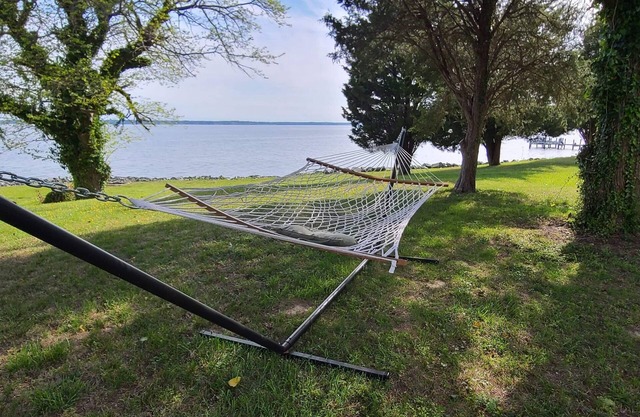Waterfront Relaxing Getaway