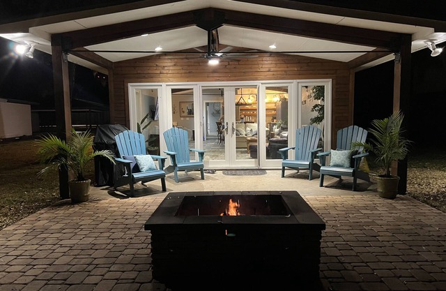 JUNE DISCOUNT! WATERFRONT Retreat Nestled on the Beautiful San Bernard River