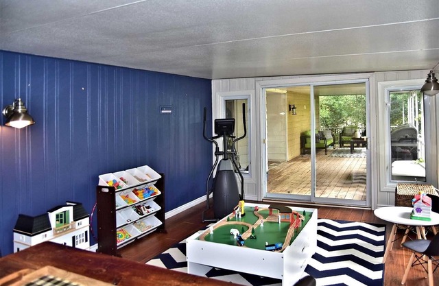 Waterfront Retreat with all the Amenities of home-2 Kings Beds