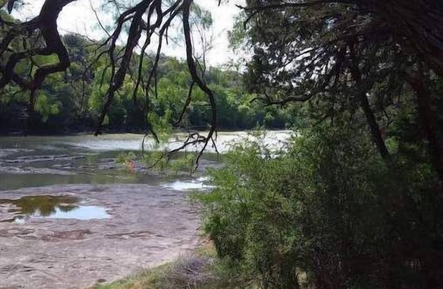 WATERFRONT-SECLUDED- PET FRIENDLY-COLORADO RIVER-STARGAZER HOME ON RIVER!