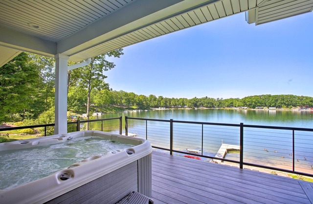 Waterfront Silver Lake Home w/ Private 40 Dock!
