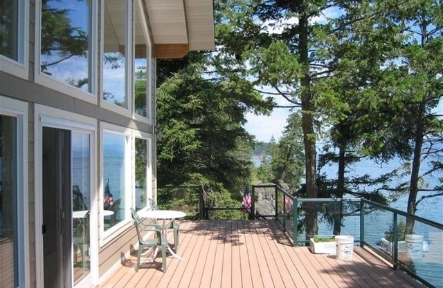Waterfront Cabin @ Skidoo Bay! Schlaf 8. Sonnenaufgang-Ansichten. Nur im Sommer verfügbar.