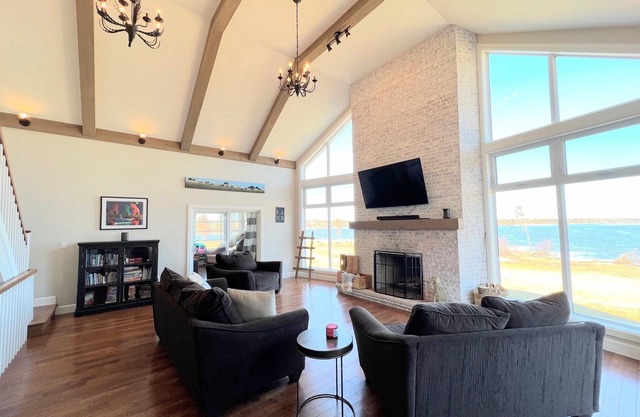 Waterfront Stanhope Oasis Close to National Park Beaches