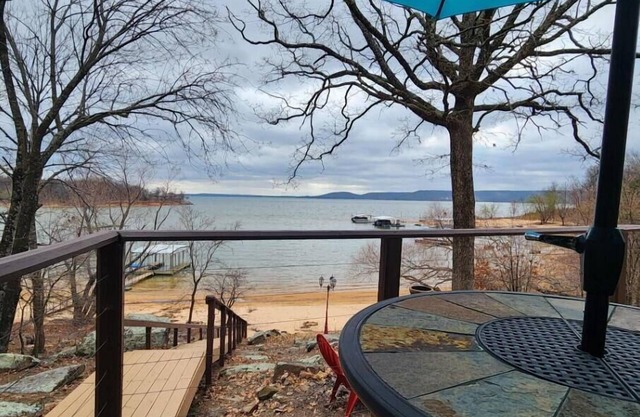 Waterfront Stay with Sandy Beach