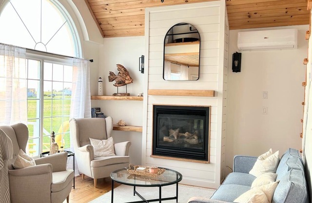 Waterfront Sunset Cove Cottage!
