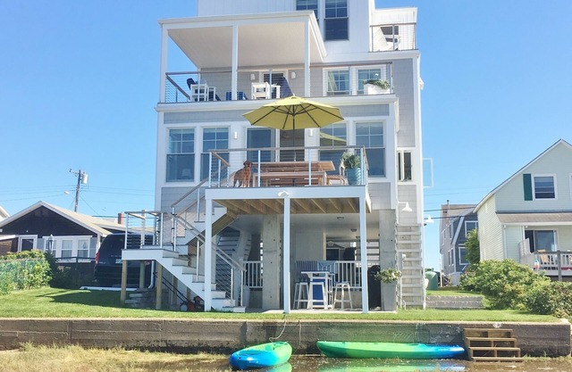 Waterfront (Sunset-Front) 4BR / 3BA Familienausflug