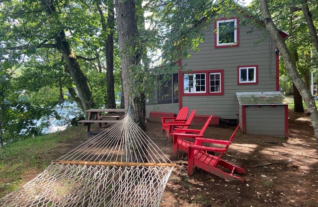 Waterfront Tamarack Cabin near Saratoga, Lake George