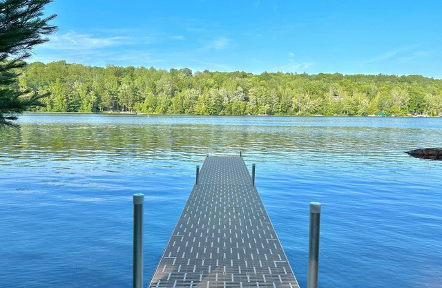 Waterfront - Toddy Pond - Perfect Family Getaway!
