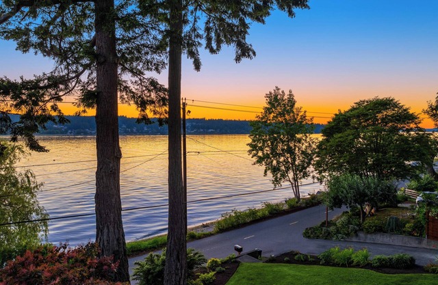 Waterfront Tranquility on Crystal Springs