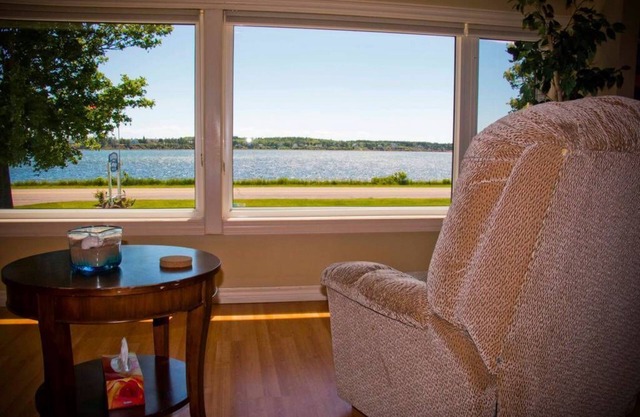 Ferienhaus am Wasser - Perfekte Lage für alles!