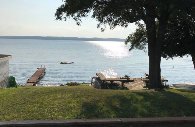 Luxusferienhaus am Wasser direkt am Hubbard Lake - East Shore
