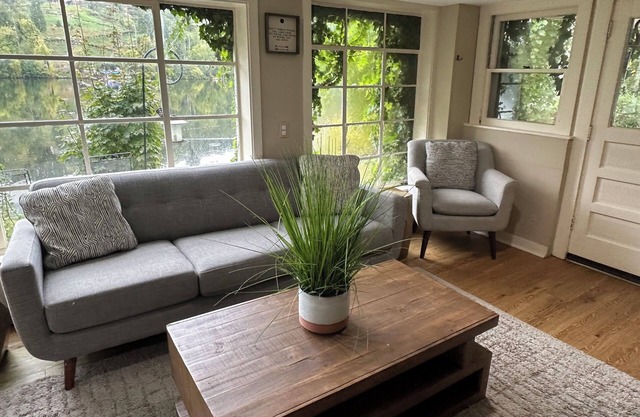 Waterfront View - Unit F
