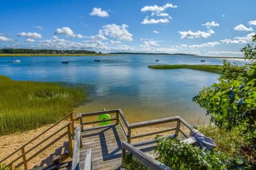 Waterfront Views of Creek- Beach Access!