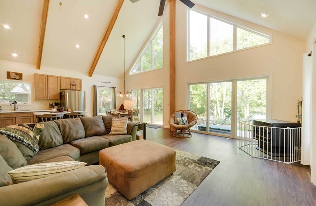 Waterfront Webster Cabin w/ Dock on Warner Lake!