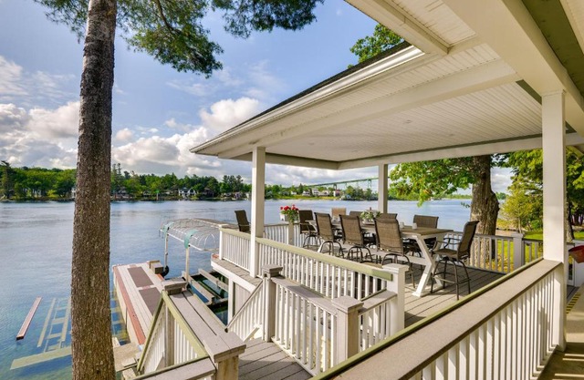 Waterfront Wellesley Island Cottage with Boat Slip!