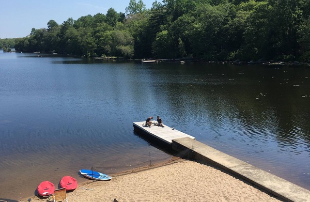 Ufergegend mit privatem sandigem Strand