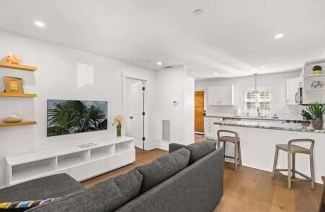 Luxury Retreat Downtown-pie de tiendas y la playa
