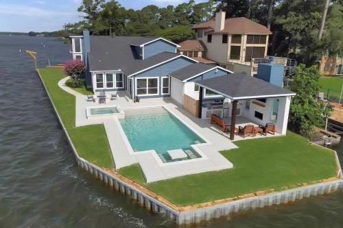 Waters Edge Estate