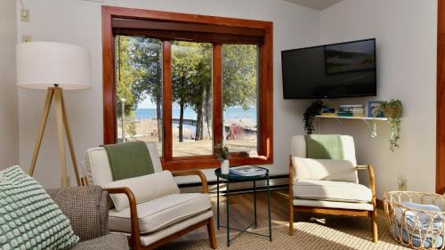 Waters End Cottage by Simple Life Rentals