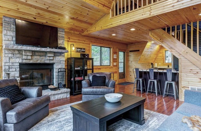 Waterside Cottage w/ Hot Tub by StayLage