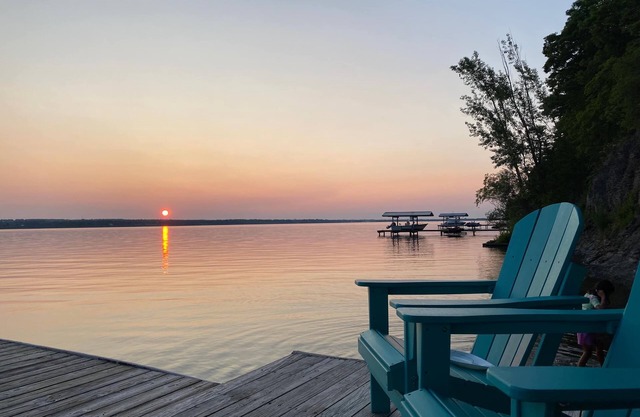 Waterside Leisure Lakefront, Hot Tub & Game Room