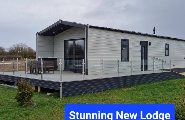 Waterside Lodge - Dog Friendly, Sutton on Sea