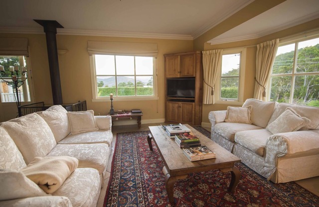 Wattle Grove Homestead - Huon River Ansichten