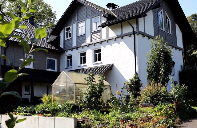 Neue Ferienwohnung in Schmallenberg mit eigenem überdachten Balkon und Terrasse