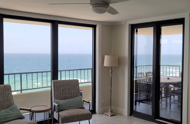 We're Ready for you to SUMMER with us!! 2/2, BALCONY w/SPLENDIFEROUS VIEWS!