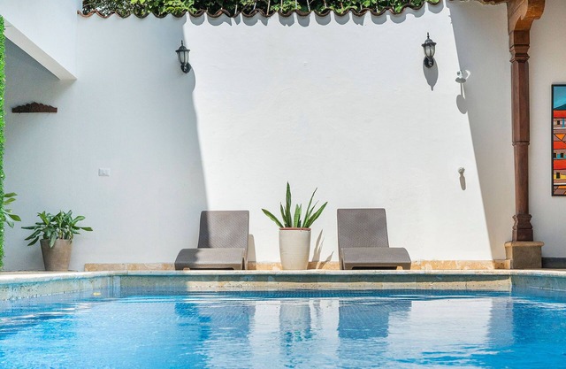 Wir haben die besten Bewertungen für diese privaten Colonial Villa mit Innenpool!