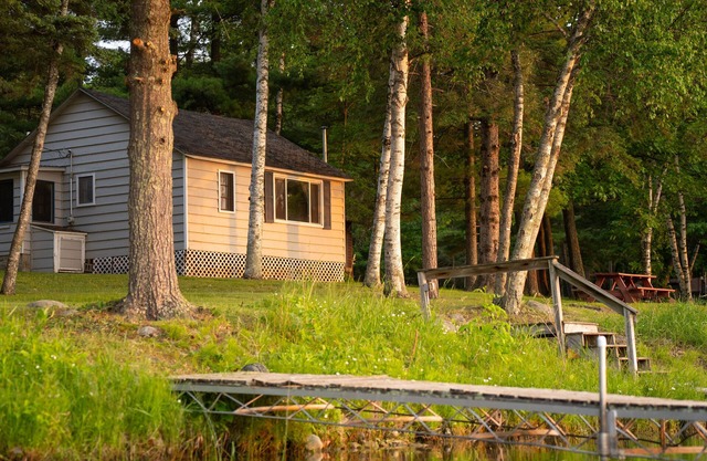 Webb Lake, Hackensack, Northern MN - 3 Bedroom, Sleeps 6 - Cabin #1 Blue Water